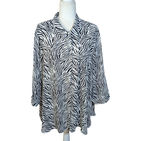 Rose & Olive Black/White Button Up 3/4 Sleeve Zebra Pattern Blouse Sz 3X - Picture 7 of 8